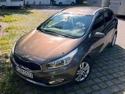 Braun Gebraucht 2014 Kia Ceed Vision Kleinwagen | 4.300 € (Superpreis)