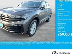 Siliziumgrau metallic Gebraucht 2024 VW Touareg Elegance SUV | 54.366 € (Superpreis)