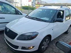 Weiß Gebraucht 2014 Skoda Roomster Noire Kombi | 5.990 € (Fairer Preis)