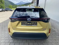 Gelb Gebraucht 2023 Toyota Yaris Cross SUV | 27.049 € (Fairer Preis)