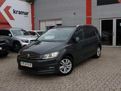 Grau Gebraucht 2022 VW Touran Comfortline Van / Kleinbus | 17.790 € (Fairer Preis)