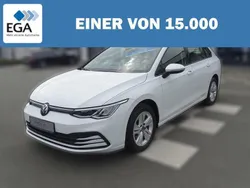Farbe: weiß Gebraucht 2021 VW Golf VIII Life | 23.110 € (Fairer Preis)