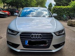 Silber Gebraucht 2012 Audi A4 Ambition Limousine | 8.000 € (Guter Preis)