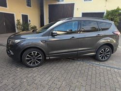 Grau Gebraucht 2019 Ford Kuga ST-Line SUV | 17.499 € (Fairer Preis)