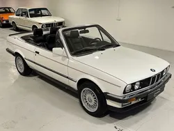 Weiß Gebraucht 1990 BMW 325 Cabriolet Sport Line Cabrio | 22.900 €