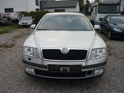 Silber Gebraucht 2004 Skoda Octavia Limousine | 1.199 € (Superpreis)