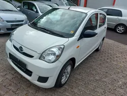 Weiß Gebraucht 2012 Daihatsu Cuore Kleinwagen | 5.790 €