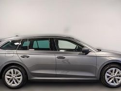 Metallic Gebraucht 2024 Skoda Octavia Style Kombi | 29.580 € (Fairer Preis)