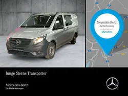 Silber Gebraucht 2022 Mercedes Vito Van / Kleinbus | 30.202 € (Guter Preis)