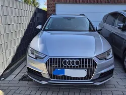 Grau Gebraucht 2019 Audi A4 Allroad Kombi | 24.500 € (Fairer Preis)