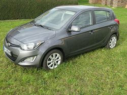 Grau Gebraucht 2014 Hyundai i20 Limousine | 6.000 € (Fairer Preis)