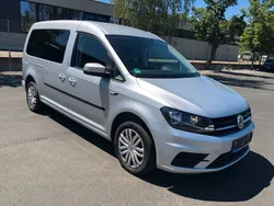 Silber Gebraucht 2017 VW Caddy Maxi Trendline Van / Kleinbus | 15.900 €