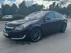 Braun Gebraucht 2016 Opel Insignia Business Limousine | 9.900 € (Etwas zu teuer)