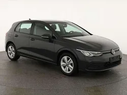 Uranograu Gebraucht 2021 VW Golf VIII Life Limousine | 20.756 € (Fairer Preis)