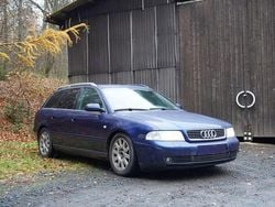 Blau Gebraucht 1998 Audi A4 Performance Kombi | 2.600 € (Guter Preis)