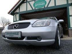 Silber metallic Gebraucht 1997 Mercedes SLK230 AMG Cabrio | 17.999 €