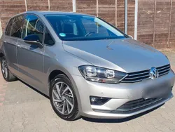 Grau Gebraucht 2017 VW Golf Sportsvan Sound Van / Kleinbus | 14.600 € (Fairer Preis)