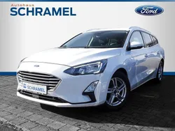 Weiß Gebraucht 2020 Ford Focus Cool & Connect Limousine | 14.890 € (Etwas zu teuer)