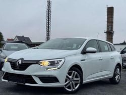 Weiß Gebraucht 2018 Renault Mégane GrandTour Kombi | 8.800 € (Guter Preis)
