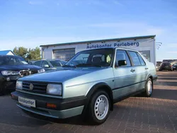 Mintgrün Gebraucht 1991 VW Jetta Limousine | 6.999 €
