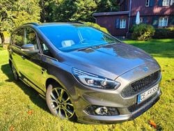 Grau Gebraucht 2019 Ford S-MAX ST-Line Van / Kleinbus | 16.500 € (Fairer Preis)