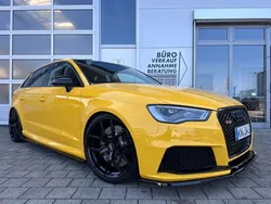 Gelb Gebraucht 2016 Audi RS3 Sport Kleinwagen | 45.890 € (Teuer)