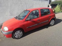 Rot Gebraucht 2000 Renault Clio II Kleinwagen | 950 €