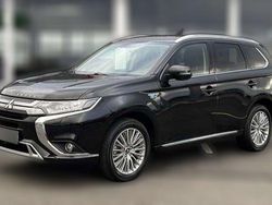 Schwarz metallic Gebraucht 2021 Mitsubishi Outlander P-HEV Spirit | 28.790 € (Teuer)