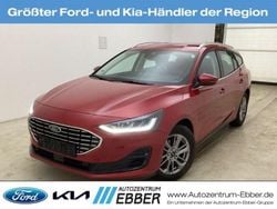 Fantastic red metallic (metallic) Gebraucht 2025 Ford Focus Titanium Kombi | 22.782 € (Superpreis)