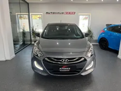 Grau Gebraucht 2014 Hyundai i30 Edition Limousine | 8.900 € (Guter Preis)