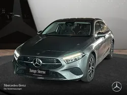 Grau Gebraucht 2024 Mercedes A200 Progressive Kleinwagen | 29.890 € (Fairer Preis)