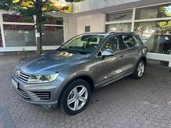 Grau Gebraucht 2017 VW Touareg R-line SUV | 19.500 € (Etwas zu teuer)