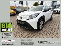 Schneeweiss Gebraucht 2022 Toyota Aygo Kleinwagen | 11.990 € (Guter Preis)