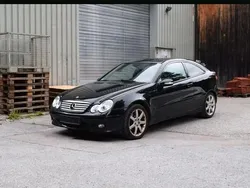 Schwarz Gebraucht 2006 Mercedes C200 Coupé | 6.900 €