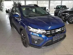 Blau Gebraucht 2024 Dacia Sandero Stepway Kleinwagen | 17.850 € (Fairer Preis)