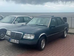 Grün Gebraucht 1995 Mercedes E250 Limousine | 7.000 €