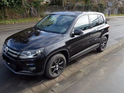 Schwarz metallic Gebraucht 2014 VW Tiguan Trendline SUV | 14.300 € (Etwas zu teuer)