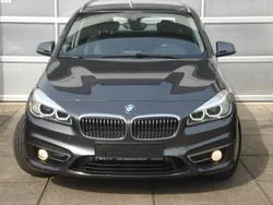 Grau Gebraucht 2018 BMW 220 Luxury Line Van / Kleinbus | 14.950 € (Superpreis)