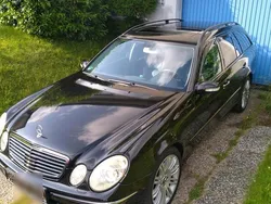 Schwarz Gebraucht 2006 Mercedes E500 Kombi | 8.500 €