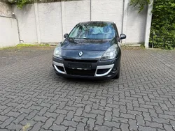 Grau Gebraucht 2010 Renault Scénic III Van / Kleinbus | 2.150 €