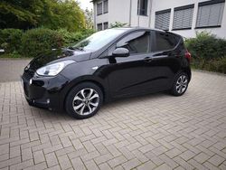 Schwarz Gebraucht 2017 Hyundai i10 Trend Kleinwagen | 10.900 € (Fairer Preis)
