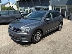 Grau Gebraucht 2018 VW Tiguan Sound SUV | 17.900 € (Etwas zu teuer)