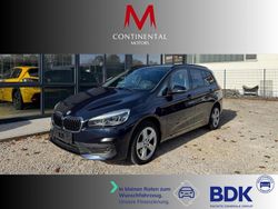 Blau Gebraucht 2018 BMW 218 Advantage Kombi | 16.900 € (Fairer Preis)