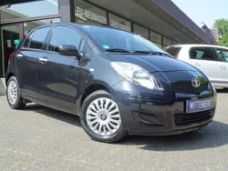 Schwarz Gebraucht 2011 Toyota Yaris Cool Limousine | 4.990 € (Teuer)