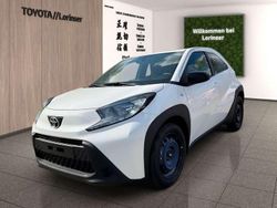 Weiss Neu 2025 Toyota Aygo Business Edition Kleinwagen | 17.990 €
