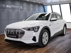 Weiß Gebraucht 2023 Audi e-tron Ambiente SUV | 41.210 € (Fairer Preis)