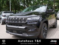 Black clear coat Neu 2025 Jeep Compass North SUV | 44.900 € (Teuer)