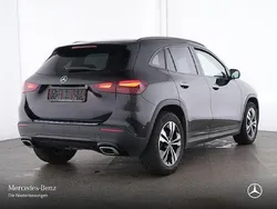 Kosmosschwarz Gebraucht 2024 Mercedes GLA220 Progressive SUV | 42.490 € (Fairer Preis)