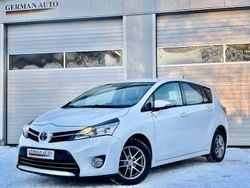 Weiß Gebraucht 2016 Toyota Verso Comfort Van / Kleinbus | 8.900 € (Fairer Preis)