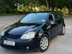 Schwarz Gebraucht 2005 VW Golf IV Kombi | 3.200 € (Etwas zu teuer)